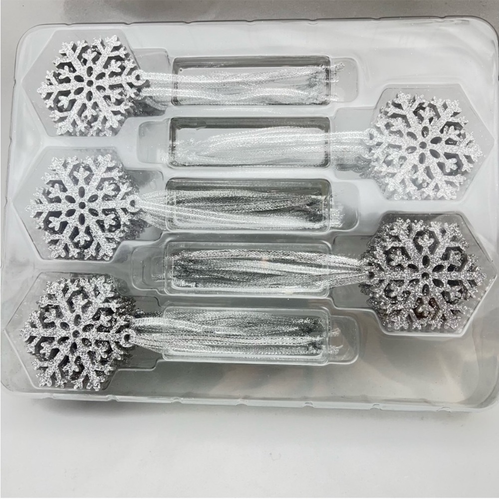 Silver Glitter Felt Snowflake Christmas Gift Tag Decorative Accent Craft Supply